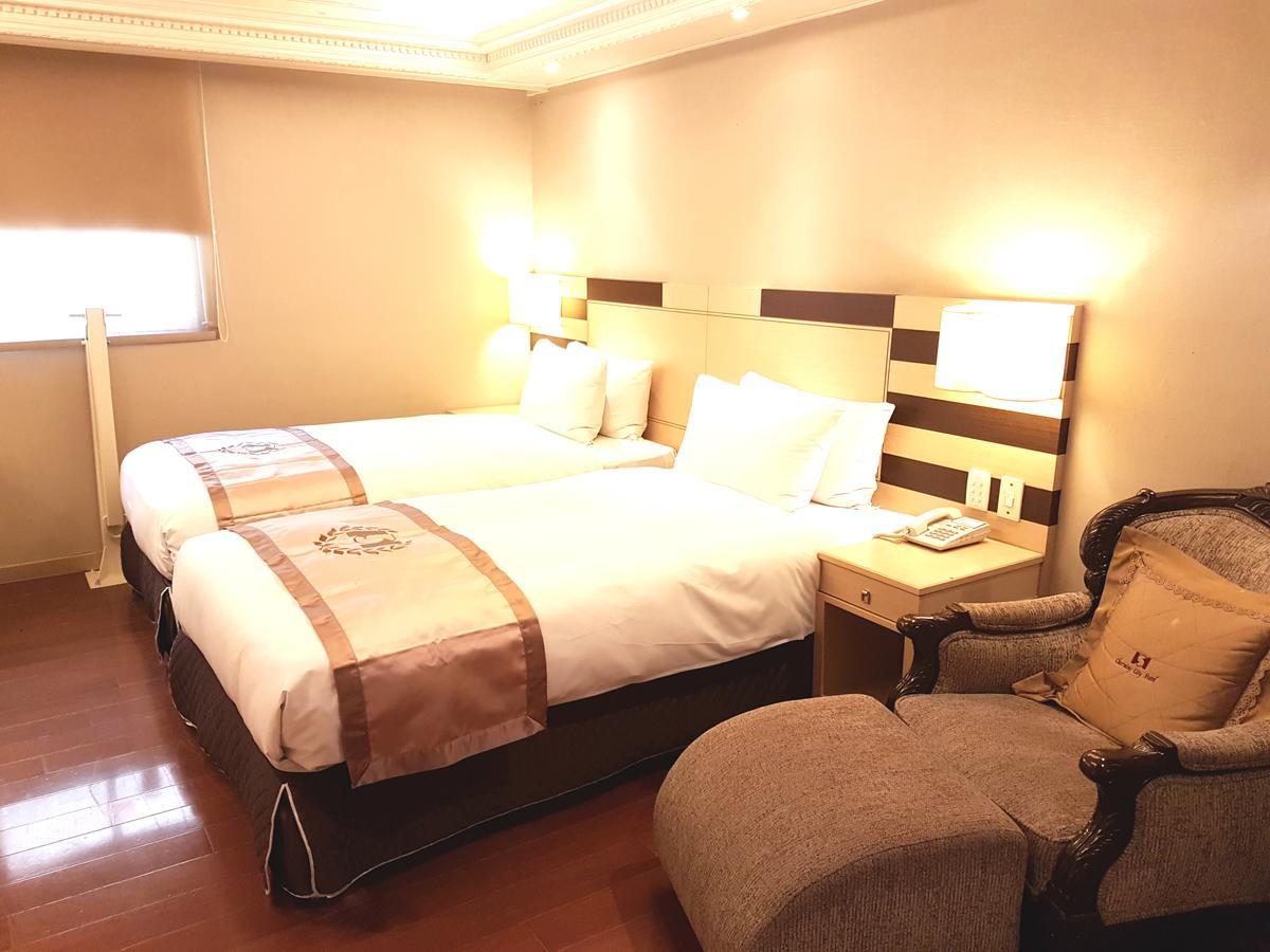 Charming Castle Hotel Taipei Esterno foto