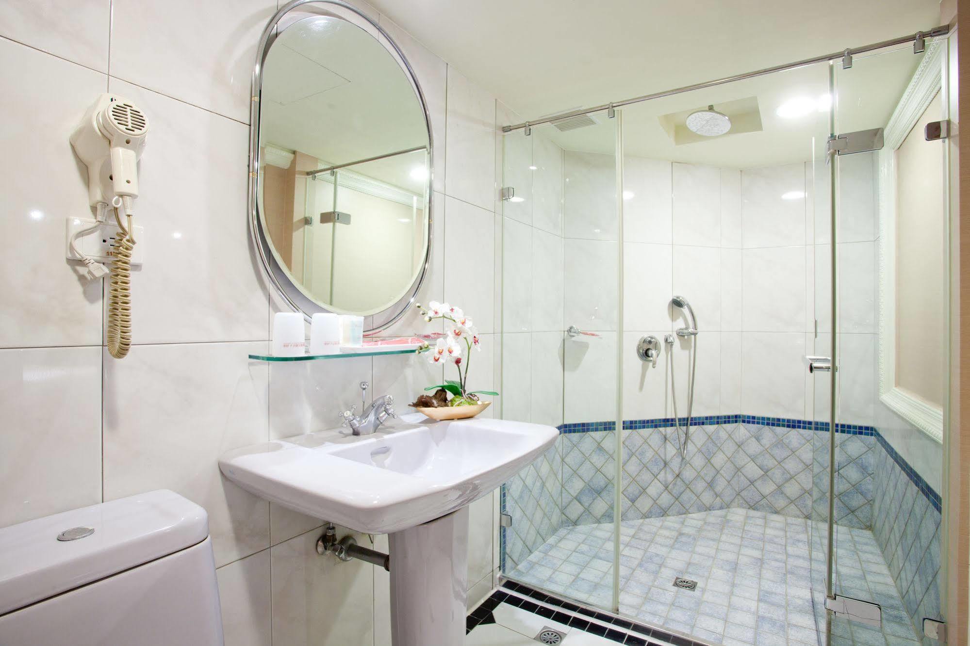 Charming Castle Hotel Taipei Esterno foto