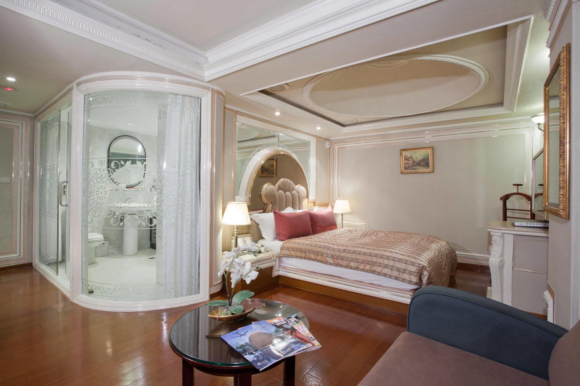 Charming Castle Hotel Taipei Esterno foto