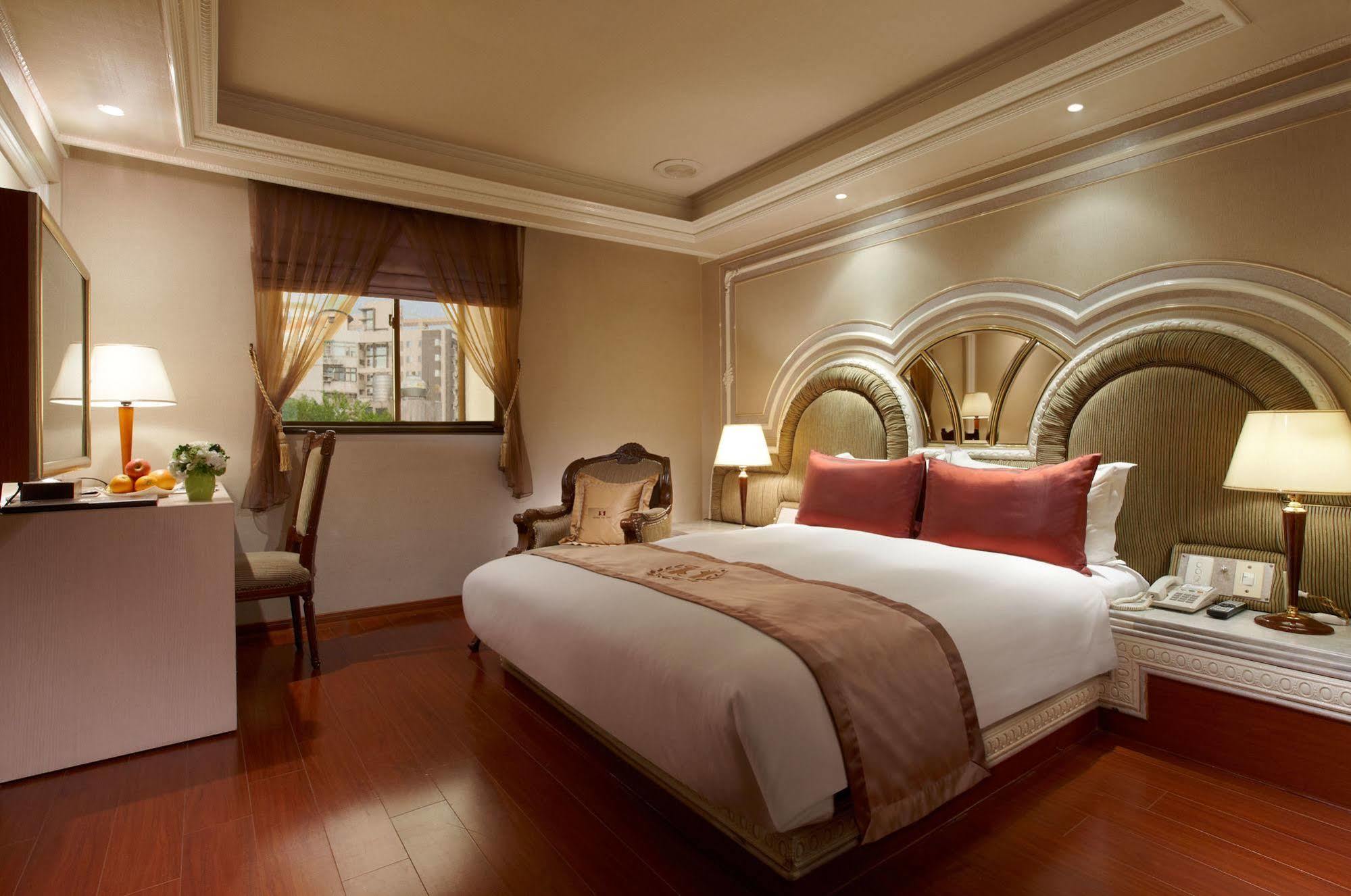 Charming Castle Hotel Taipei Esterno foto